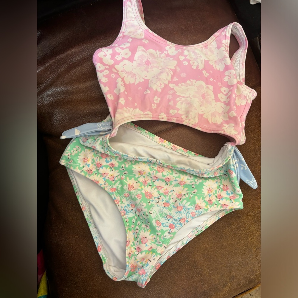 6Y SweetHoney Bathing suit.